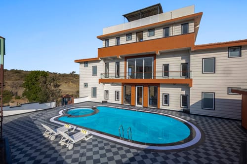 Godan Terra Cove | 6-BHK Retreat with Private Pool, Garden & Elevated Gazebo, featuring Stunning Hill & River Views – 6 bedroom villa in Udaipur, Rajasthan