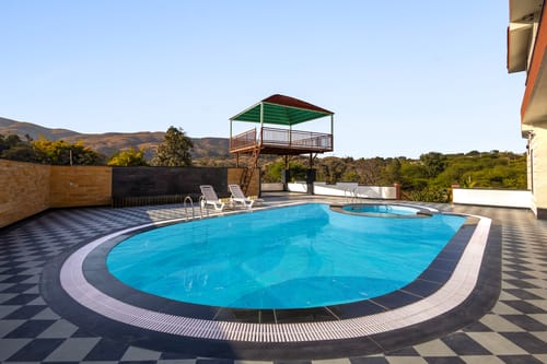 Godan Terra Cove | 6-BHK Retreat with Private Pool, Garden & Elevated Gazebo, featuring Stunning Hill & River Views – 6 bedroom villa in Udaipur, Rajasthan