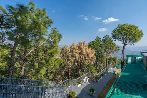 Rose @ Serene w/ Outdoor Bonfire – 5 bedroom villa in Kasauli, Himachal Pradesh
