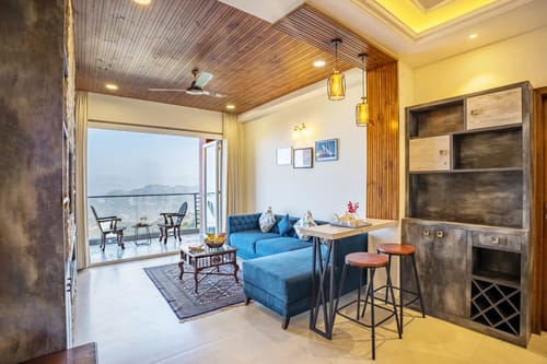 Skyline Ridge | Elegant 3-BHK Apt With Scenic Views – 3 bedroom villa in Kasauli, Himachal Pradesh