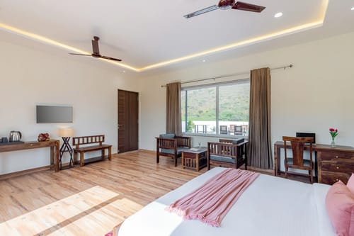 Kasturi | Pet-Friendly Rooms With Views of Sajjangarh Palace & Plunge Pool – 2 bedroom villa in Udaipur, Rajasthan