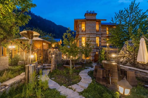 ChaletShanagManali- 4 BR Chalet