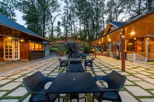 The Woods: Pine Villa