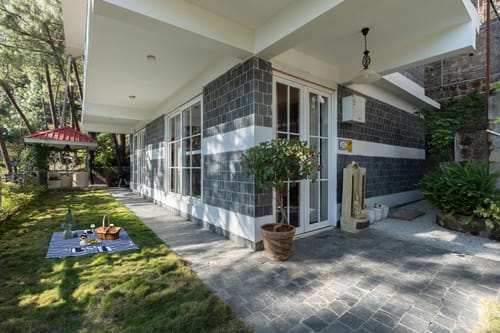 Crescent Peak W/Jacuzzi – 3 bedroom villa in Kasauli, Himachal Pradesh
