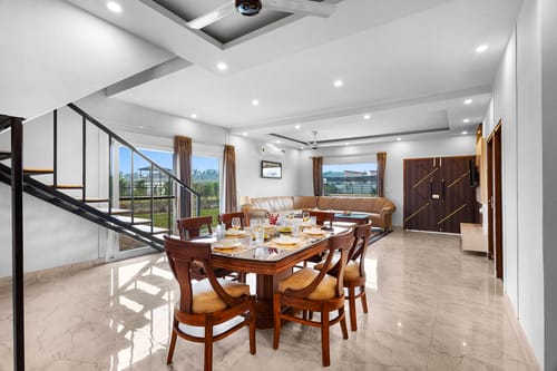 Unique Farmhouse | Pet-friendly 4-BHK Farmhouse With Private Pool, & Garden – 4 bedroom villa in Delhi Ncr, Delhi