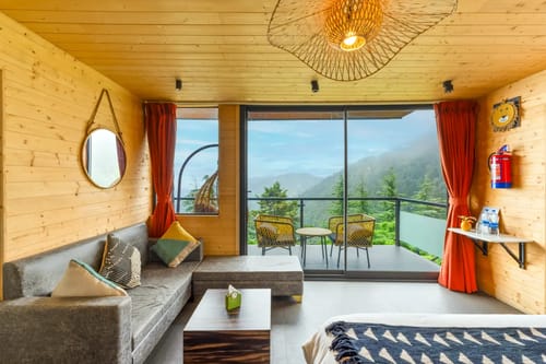 Retreat by The Kiana W/ Indoor Jacuzzi