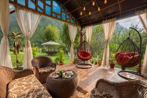 Spirits Unplugged w/ Outdoor Pool – 4 bedroom villa in Shimla, Himachal Pradesh