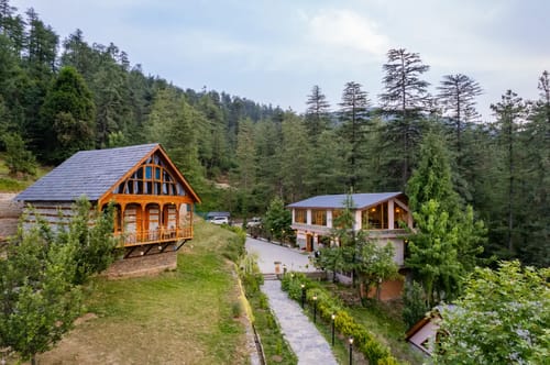 Oakwood Cottage – 2 bedroom villa in Shimla, Himachal Pradesh