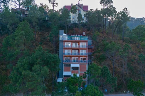Skyline Brook | Cosy 2-BHK Apt With Scenic Views – 2 bedroom villa in Kasauli, Himachal Pradesh