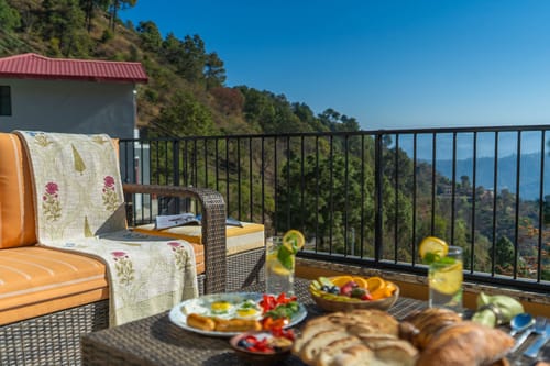 Thelma Cottage W/ Outdoor Jacuzzi
 – 3 bedroom villa in Kasauli, Himachal Pradesh