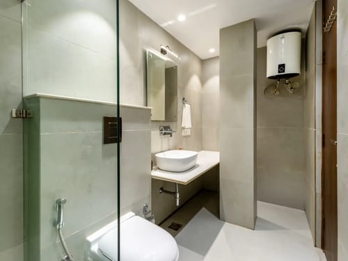 Shukrana 4BHK Luxury Retreat | Mall Road