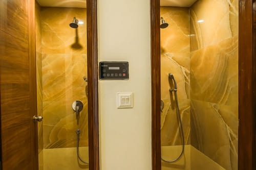 Veera Marina | Charming 3-BHK Apt Near Candolim Beach With Common Pools & Lift