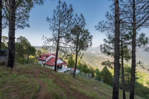 Bellevue w/ Outdoor Jacuzzi – 3 bedroom villa in Kasauli, Himachal Pradesh