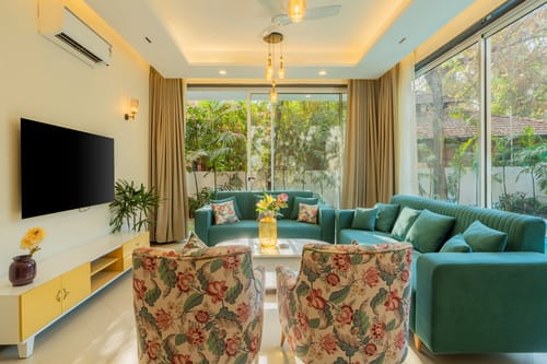 Laguna Camellia | Opulent 4-BHK Getaway Near Popular Beaches With Private Pool, Balcony & Indoor Bar