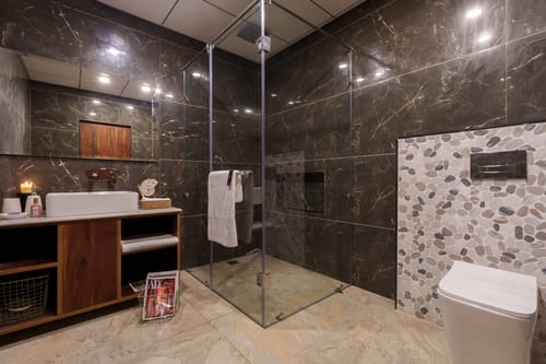 The Mohru Estate - Chail w/ Heated Pool