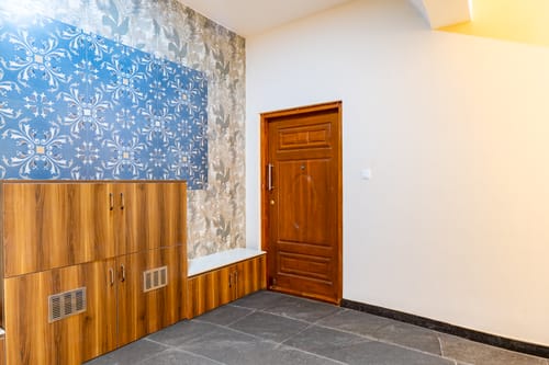 SLV Ventures Abhignya | 2-BHK Urban Stay With Private Balcony & Green View With Lift – 2 bedroom villa in Bengaluru, Karnataka