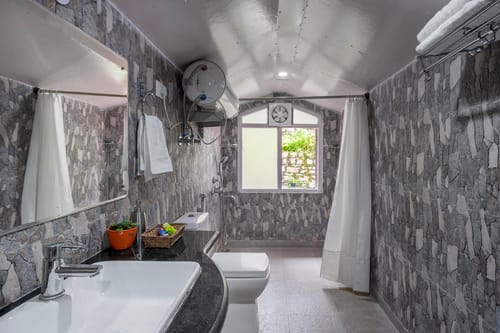 4 Rooms @ Shimla Manor – 4 bedroom villa in Shimla, Himachal Pradesh