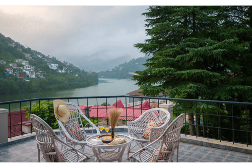 Irayna – 4 bedroom villa in Bhimtal, Uttarakhand