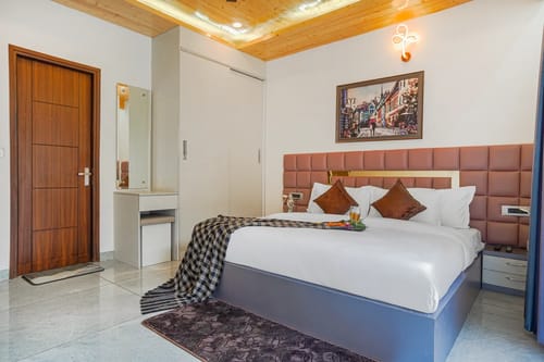 Cliff Trident | 3-BHK With Mountain Views  – 3 bedroom villa in Shimla, Himachal Pradesh