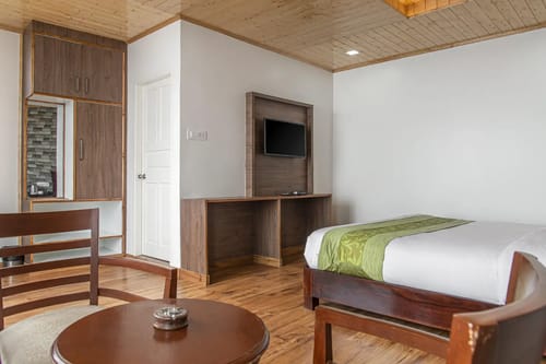 Stone Cottage | Mountain-view | Patio | Kufri – 1 bedroom villa in Shimla, Himachal Pradesh