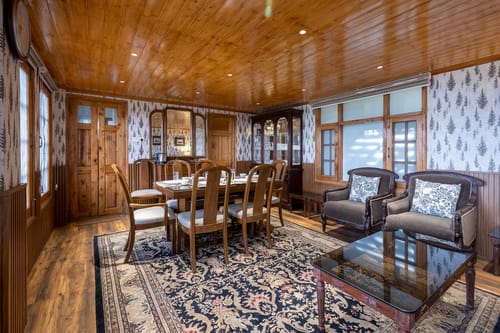 Nau Nabh Cottage – 6 bedroom villa in Shimla, Himachal Pradesh