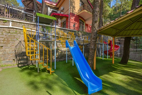 Golden Meadow Villa | Pet-friendly Hillside 3-BHK Retreat With Outdoor Lounge, Balcony & Scenic Views – 3 bedroom villa in Kasauli, Himachal Pradesh