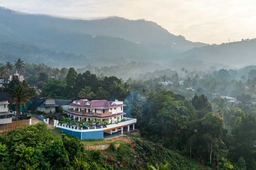 Monte Crest Villa – 4 bedroom villa in Munnar, Kerala