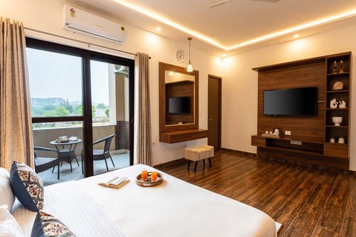 BrookVale Manor – 7 bedroom villa in Delhi-ncr, Delhi