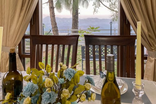 Bellevue w/ Outdoor Jacuzzi – 3 bedroom villa in Kasauli, Himachal Pradesh
