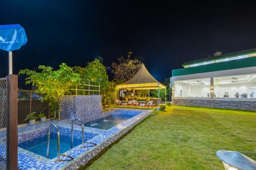 Kingdom Heartz | Elegant Pet-friendly 2-BHK Apartment With Balcony, Common Pool, Common Garden & Restaurant  – 2 bedroom villa in Nainital, Uttarakhand