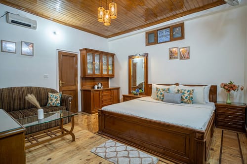 The Northern Lake House – 2 bedroom villa in Nainital, Uttarakhand
