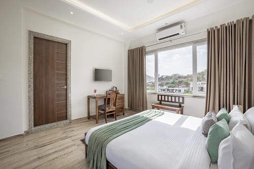 Kasturi | Pet-Friendly Rooms With Views of Sajjangarh Palace & Plunge Pool – 2 bedroom villa in Udaipur, Rajasthan