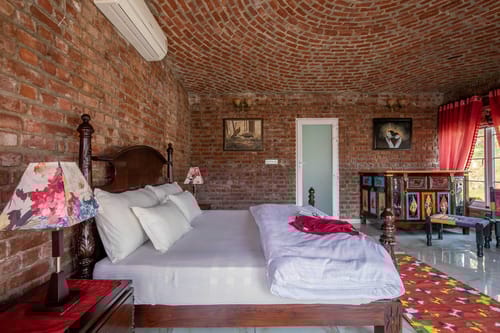 Brickwood Hill W/ Outdoor Pool