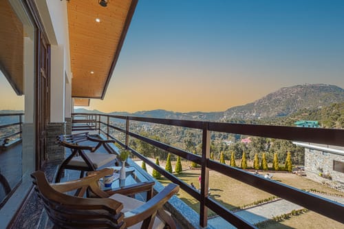 Stone Age | 1-Suite with Restaurant, Reception and Garden