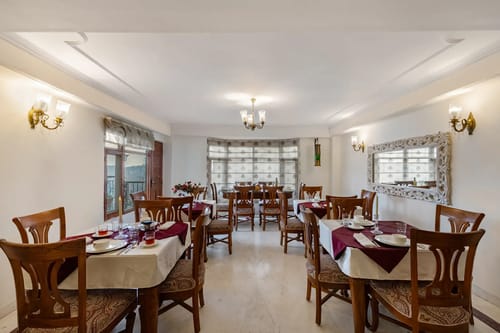 Meridian Oaks Estate | Lounge Areas | Outdoor Area With Hill Views – 1 bedroom villa in Shimla, Himachal Pradesh