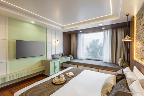 Evaara Woods Ridge | 3-BHK Hideaway With Common Balcony & Garden