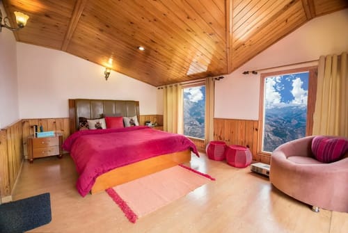 The Cloudberry | Cozy Hill Retreat with Balcony & Heated Interiors