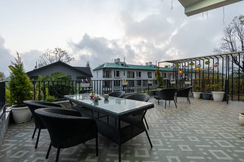 Lakefront | 4-BHK Villa with Common Patio Seating, Attic and Outdoor Dining Area – 4 bedroom villa in Bhimtal, Uttarakhand