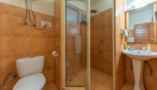 Himalayan Retreat – 9 bedroom villa in Manali, Himachal Pradesh
