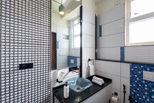 The Jazminn Skyglass | 3-BHK Pet-friendly Apartment with Balcony | Near Bengaluru Palace – 3 bedroom villa in Bengaluru, Karnataka