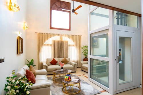 Valiyaveetil Mansion | 5-BHK Mansion With Private Pool, Home Theatre, Garden & Lift | Near New Marine Drive – 5 bedroom villa in Kochi, Kerala