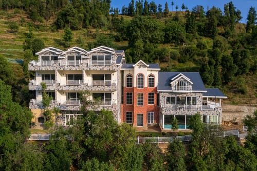 Summit @ The Mohru Estate - Chail w/ Heated Pool – 4 bedroom villa in Shimla, Himachal Pradesh