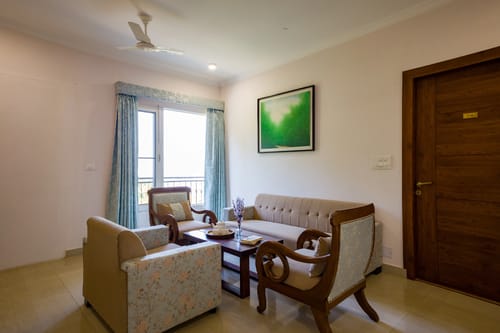 Captain’s Nest | 3-BHK Hilltop Hideaway With Garden & Scenic Views – 3 bedroom villa in Kasauli, Himachal Pradesh