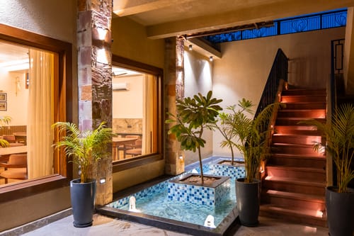 Tiger Cave Suite | Pet-friendly Room with Shared Pool & Garden on Main Ranthambore Road – 1 bedroom villa in Ranthambore, Rajasthan
