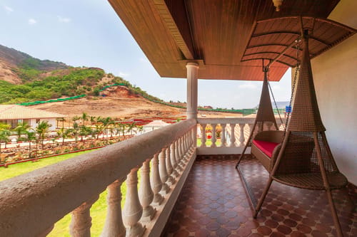 La Palm – 8 bedroom villa in Lonavala, Maharashtra