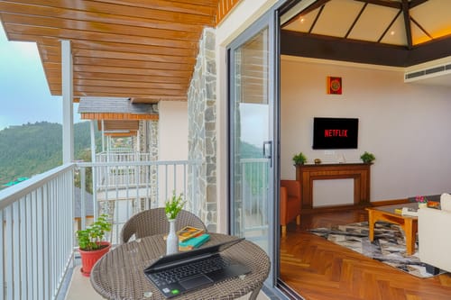 Himalayan Escape Serenica Cottage | 1 Hillside with Bathtub, Kitchenette, Shared Garden, Terrace & Views