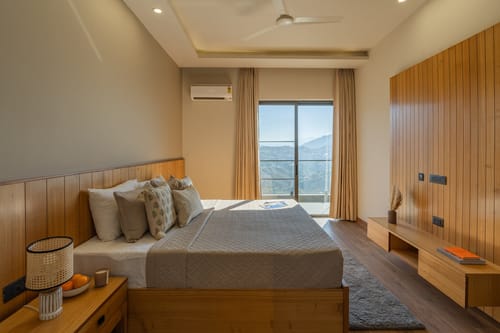 Uno @ The Himalayan Den – 4 bedroom villa in Kasauli, Himachal Pradesh