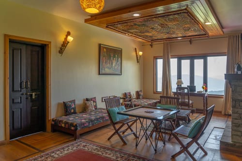Scenic Solitude - Hartola – 3 bedroom villa in Mukteshwar, Uttarakhand