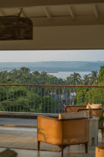 Moonstone Villa w/ Pool & Rooftop Jacuzzi