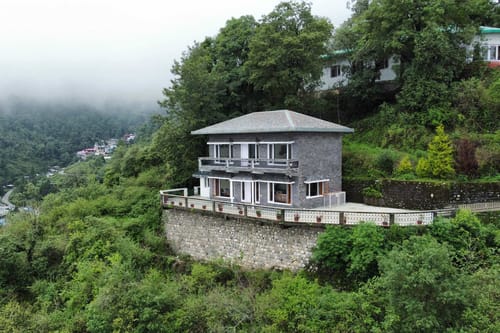 Mountain Whispers – 3 bedroom villa in Mussoorie, Uttarakhand
